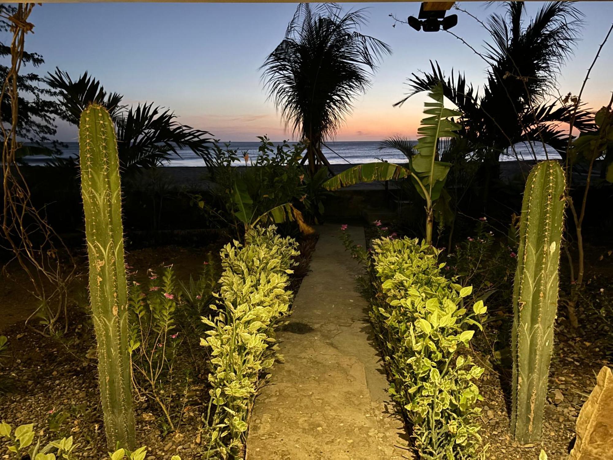 Stella Mar Oceanfront Hotel Popoyo Exterior photo